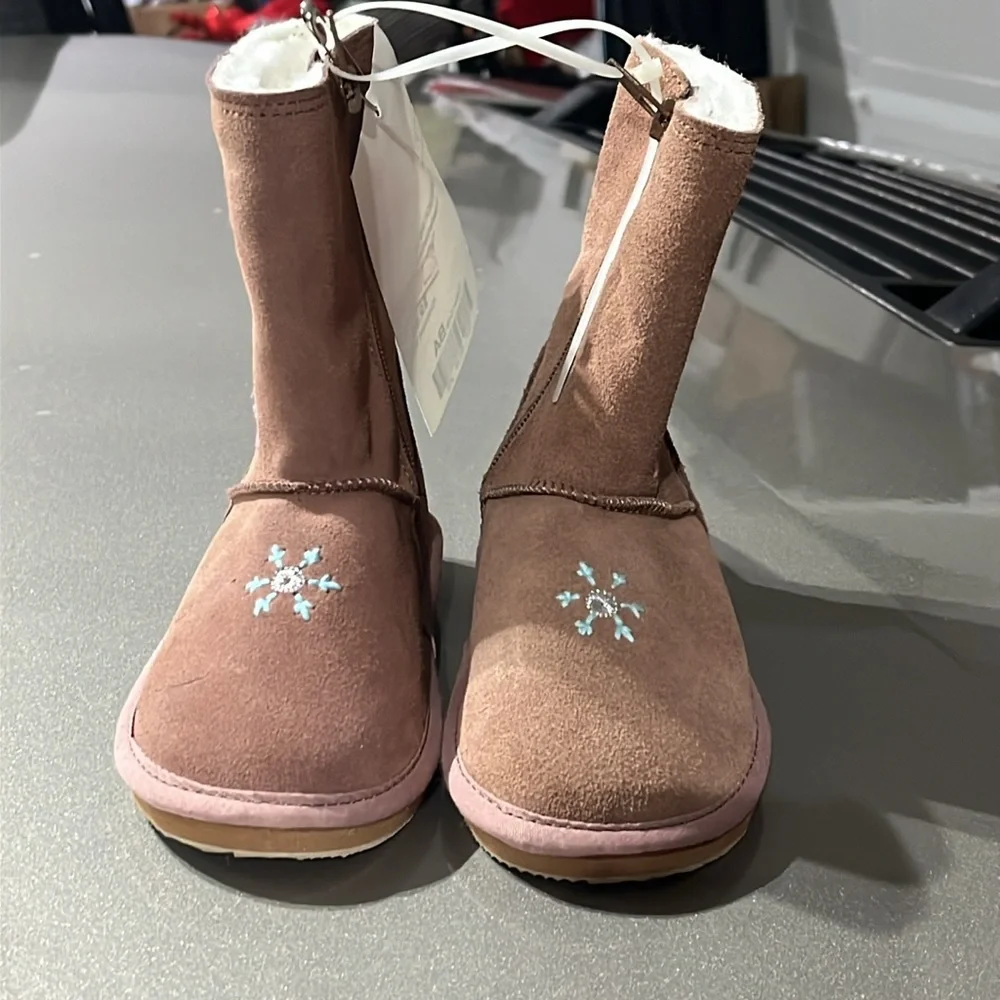 Reebok Weebok Snowflake Winter Boots new suede Girls Toddlers Size 9